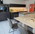 Bauformat "Porto": Moderne Küche mit Siemens Studioline Geräten (Nr. 2107252)